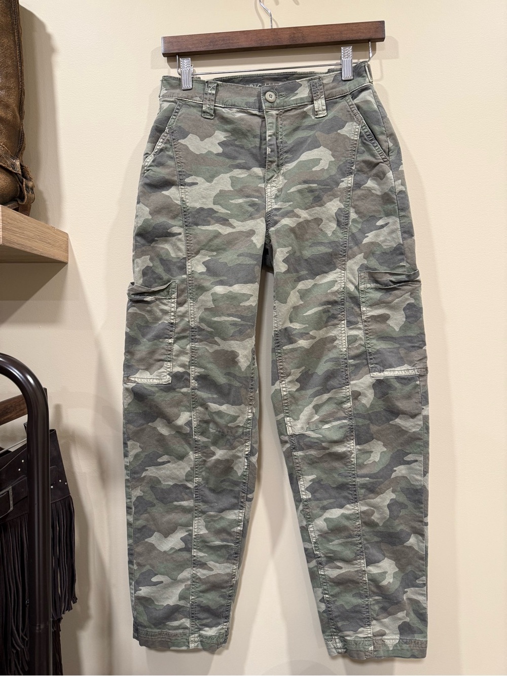 American Eagle Camo Pants